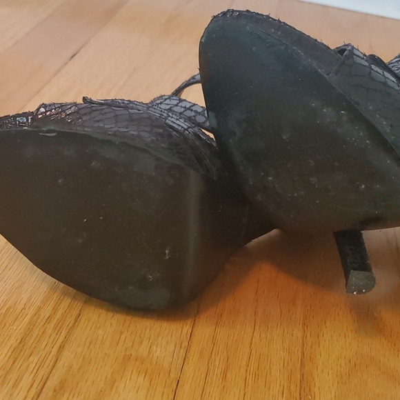 Black faux snakeskin strappy heels size 8 - Picture 3 of 3